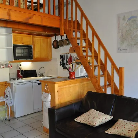 Cosy Au Pied Des Pistes Avec Garage A - Fr-1-693-4 דירה *