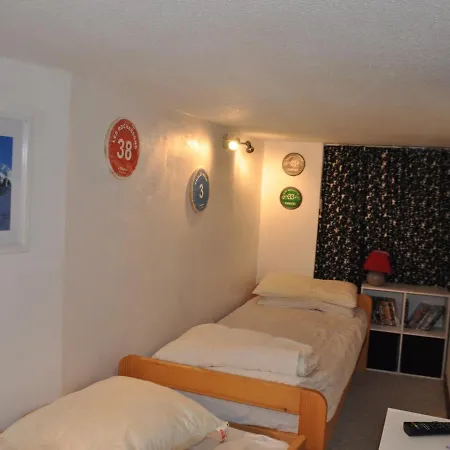 Cosy Au Pied Des Pistes Avec Garage A - Fr-1-693-4 דירה *